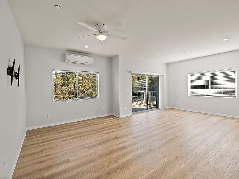 Cala Luxury Apartments — Photo 31