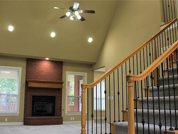 5th image of 4601 SW Swinton Dr