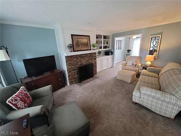 4th image of 11 Meadowlawn Dr Unit 20