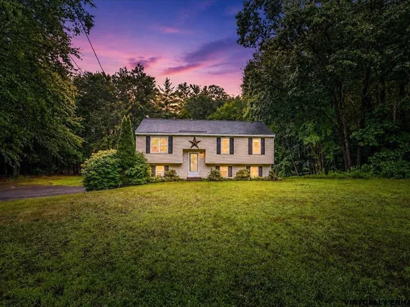 329 Whittier Drive, Fremont, NH 03044