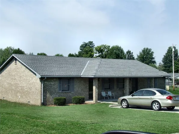 1920 Doe Run Dr, Mount Sterling, KY 40353