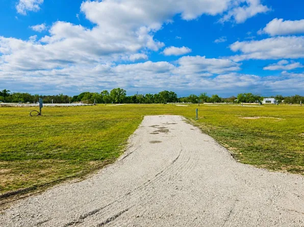 179 Arch Ray Loop #179, Fredericksburg, TX 78624