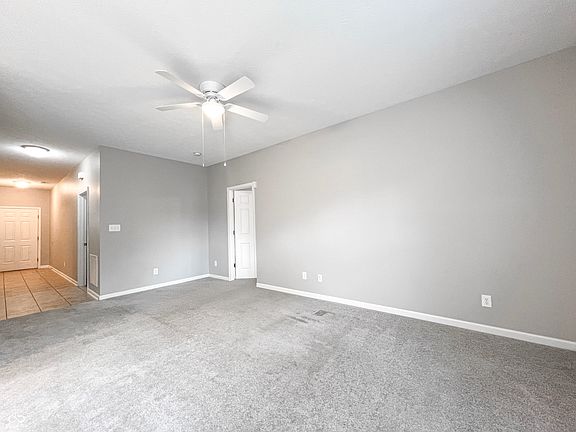 4th image of 834 Baden Manor Dr