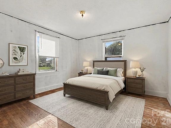 3rd image of 2131 Ferris St #42-44