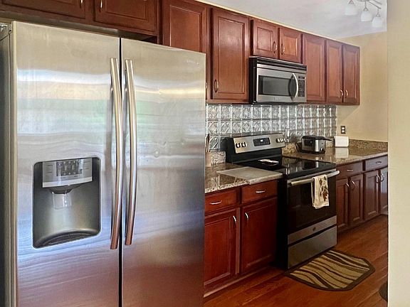 4th image of 9716 Lake Pointe Ct APT 302