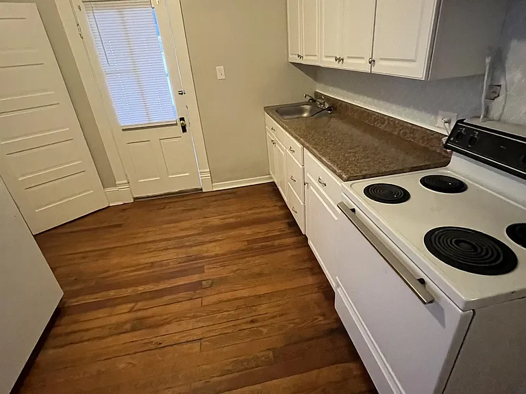 502 N Loudoun St #B — Photo 10