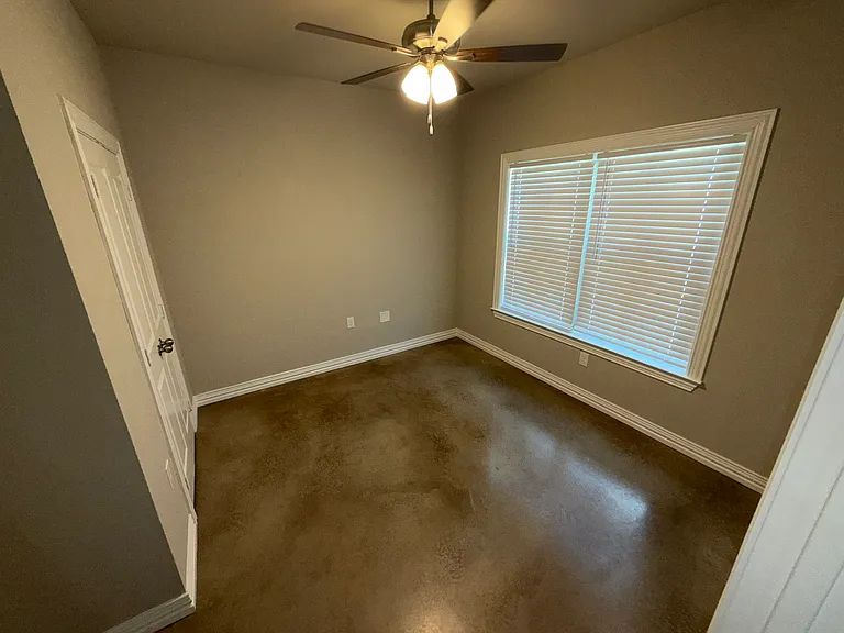 2214 Briar Hollow Dr — Photo 11