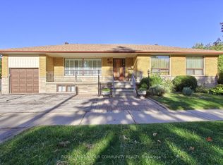 79 Sun Row Dr, Toronto, ON M9P3H9