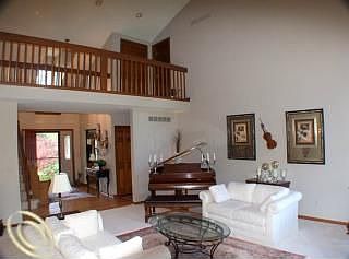 3rd image of 6820 Aspen Ct
