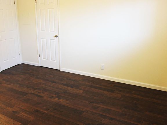 5th image of 313 W Sierra Madre Ave