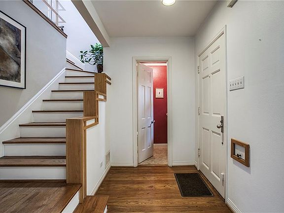 4th image of 4659 Lorraine Ave
