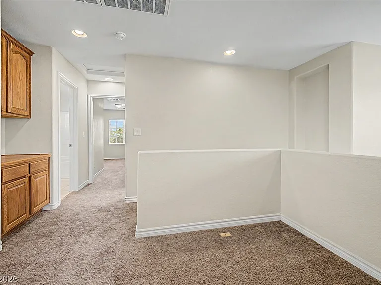 10560 Laurelwood Lake Ave — Photo 12