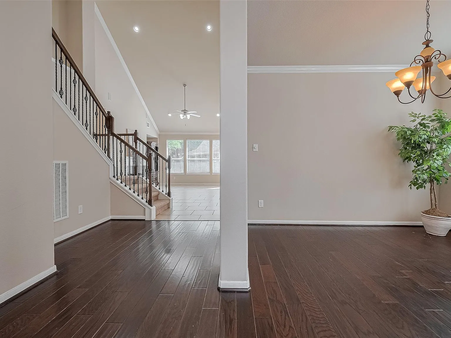 4 bed, 3.5 bath, 2546 sqft, $3,500 — Photo 4