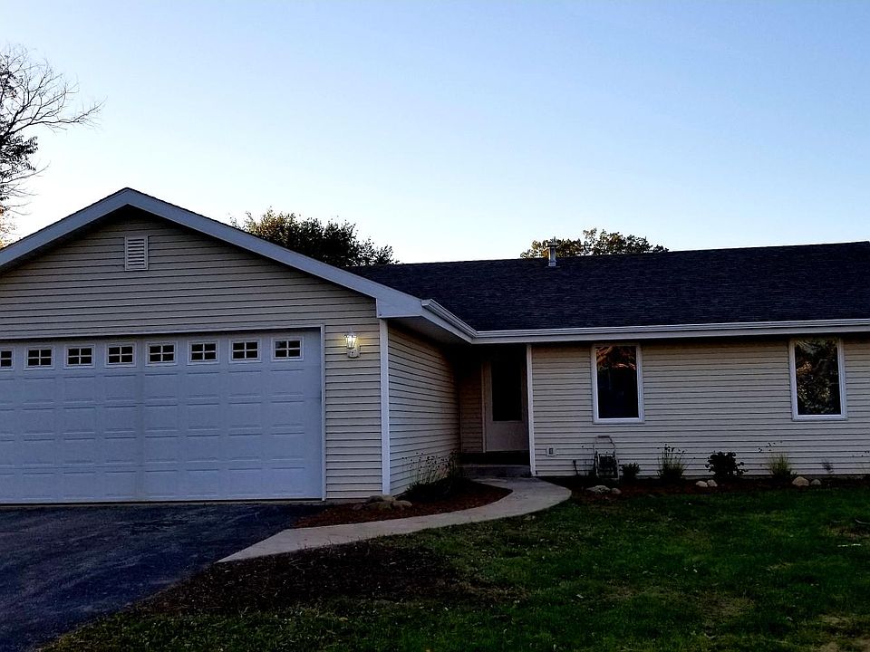 1st image of 1560 Bryn Mawr Ln