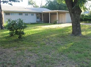 1525 Chamberlain St, Irving, TX 75060