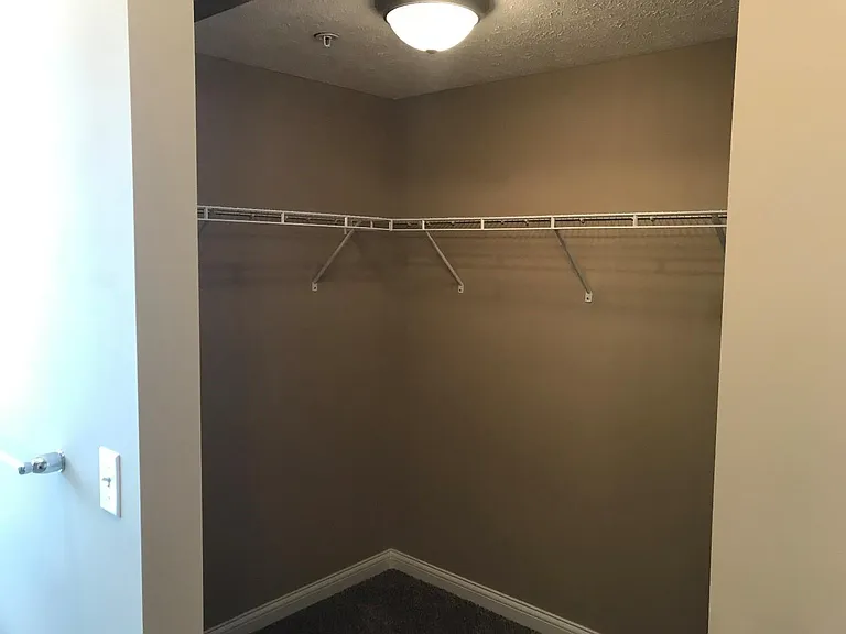 401 Pleasant Meadow Blvd — Photo 7