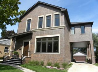 7649 N Oleander Ave, Niles, IL 60714