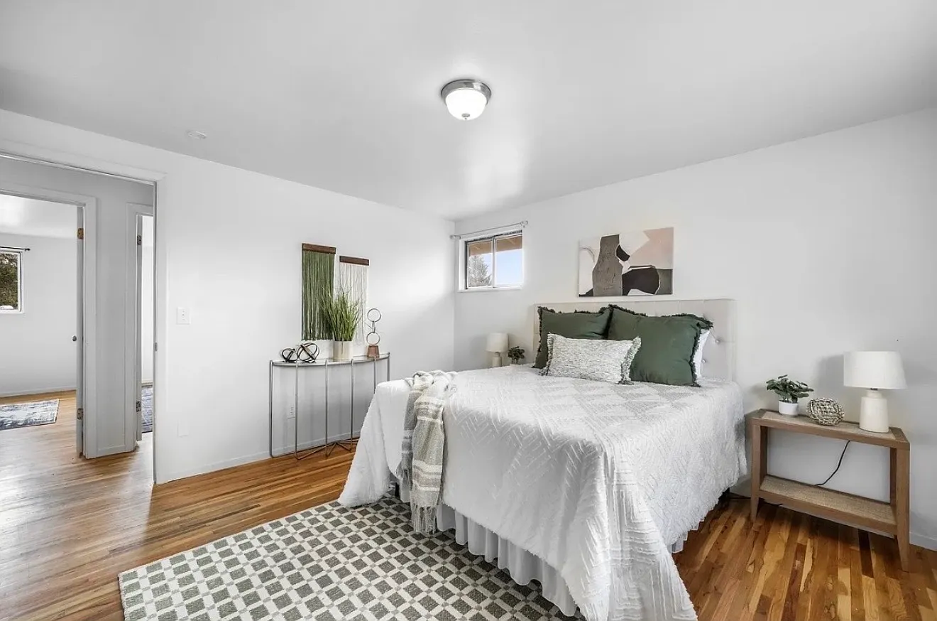 4 bed, 1730 sqft, $1,900 — Photo 2