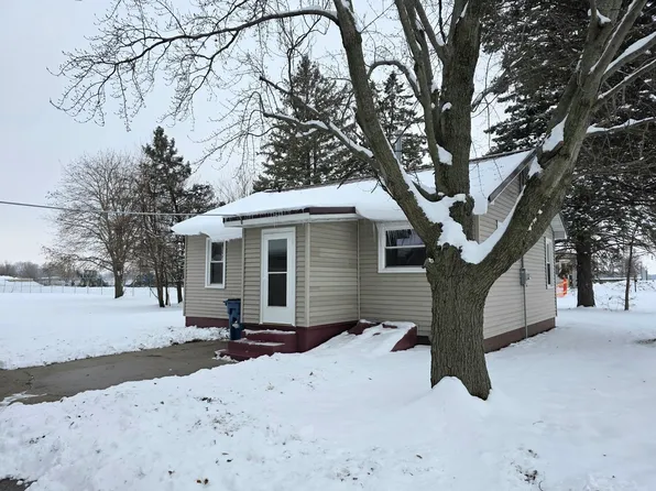 2909 W Le Fevre Rd, Sterling, IL 61081