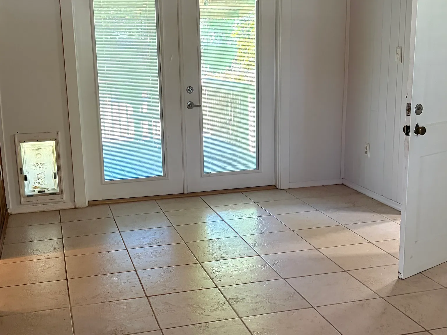 2 bed, 1126 sqft, $2,100 — Photo 4