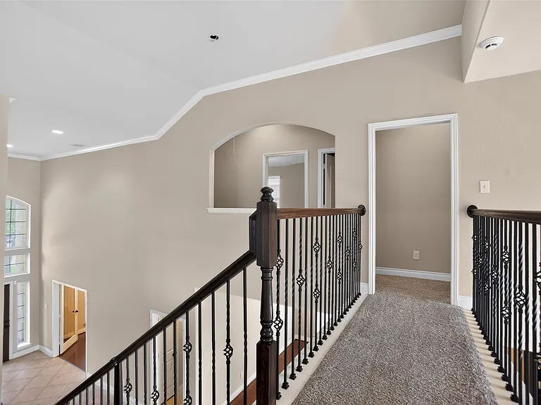 6535 Arroyo Springs Ln — Photo 39