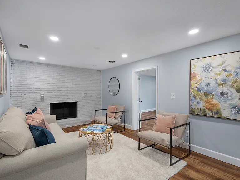 738 Baywood Ln — Photo 29