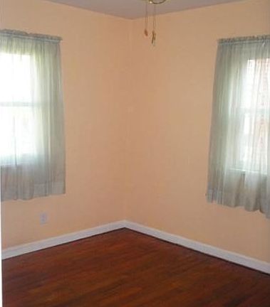 5th image of 8612 Ansonia Ave