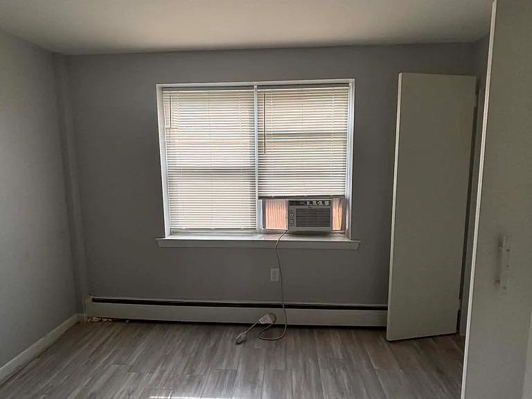 40 Owen St #D10 — Photo 12