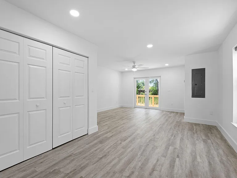 720 McIntosh St — Photo 9