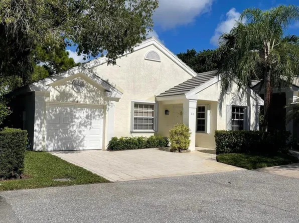 85 Admirals Court, Palm Beach Gardens, FL 33418