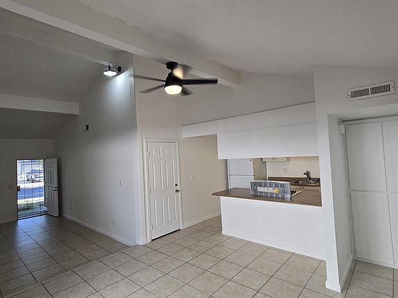 4th image of 2925 Lerwick Rd #2925