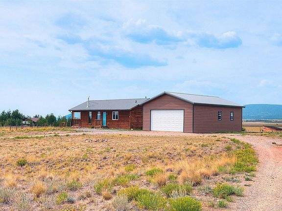 3rd image of 121 Bristlecone Lane