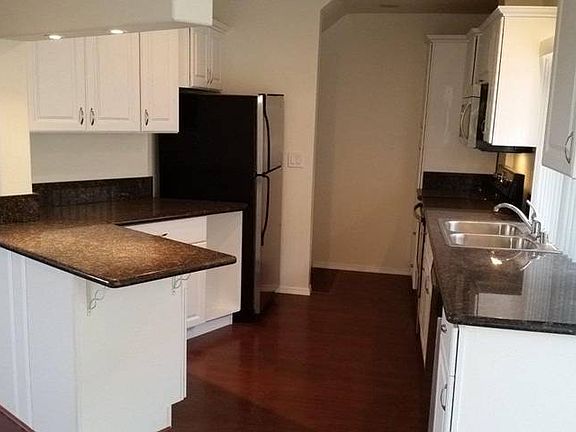 Kitchen - Brkfast Nook