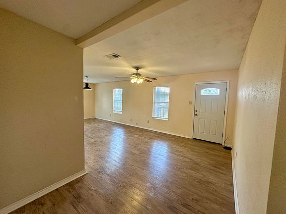 5th image of 503 W 6th St