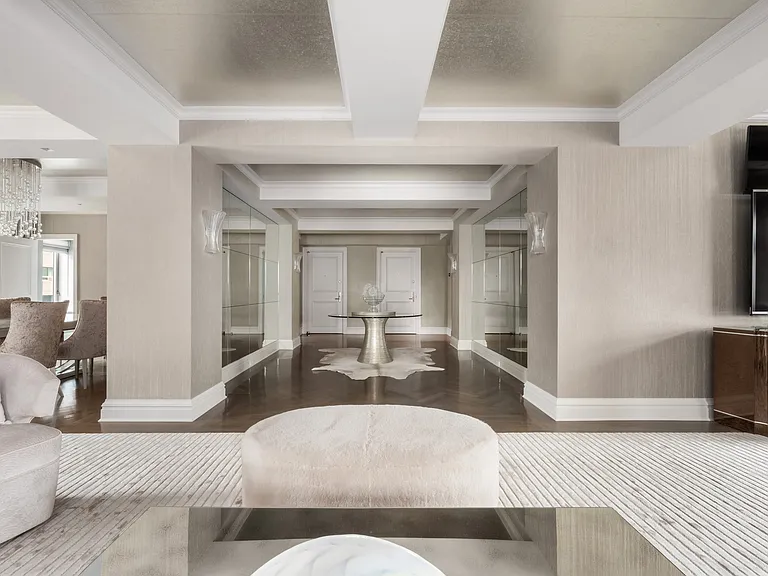 502 Park Ave #Penthouse 27 — Photo 9