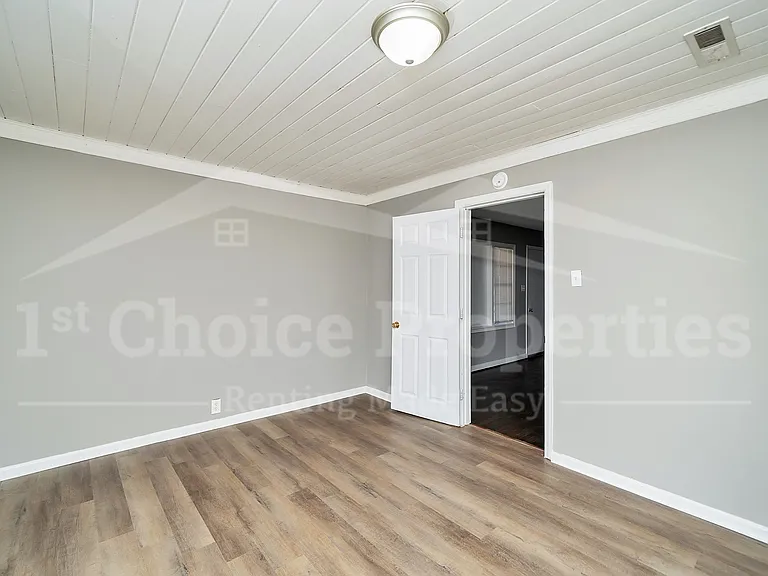 832 Alden Ave — Photo 13