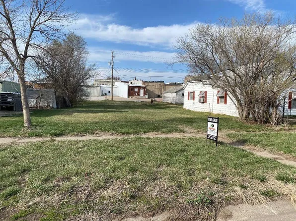808 Garfield St, Creighton, NE 68729