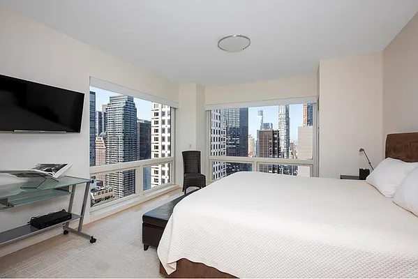 Rented by Douglas Elliman | media 15