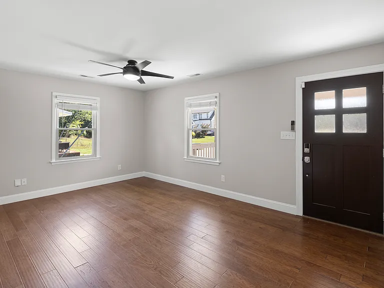 502 Freeman St — Photo 9