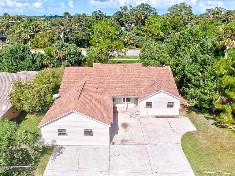 100B Coral Reef Ct N — Photo 28