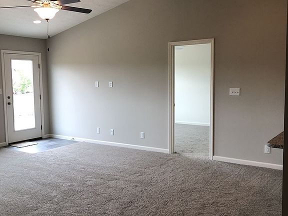 5th image of 3156 Jasmine Ct