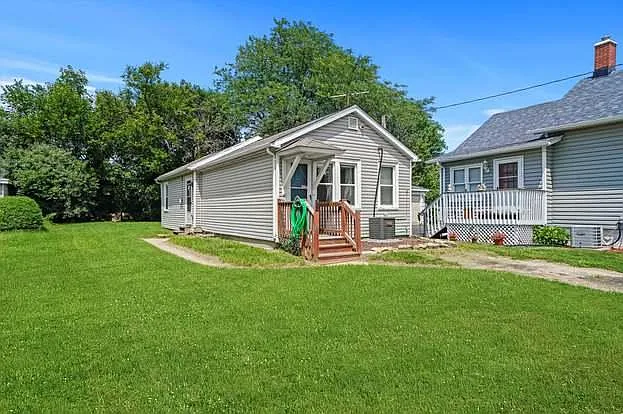 907 Oliver Ave — Photo 16