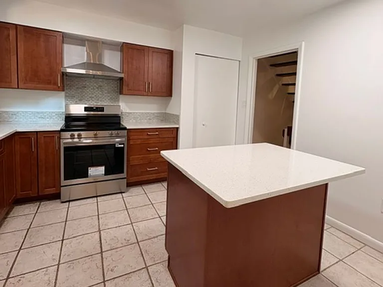 2071 Golf Course Dr — Photo 13