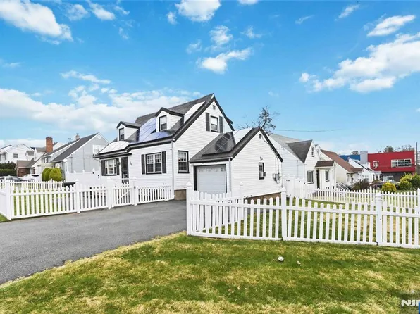 569 Linden Ave, Teaneck, NJ 07666