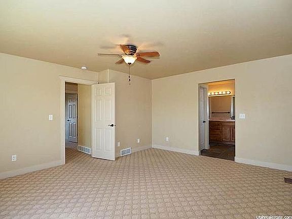 3rd image of 10889 S Tahoe Way