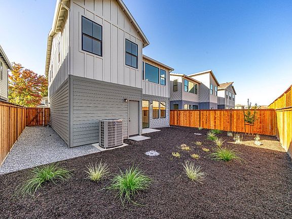 2nd image of 2287 San Miguel Avenue