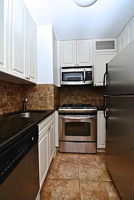 Rented by Citi Habitats | media 31