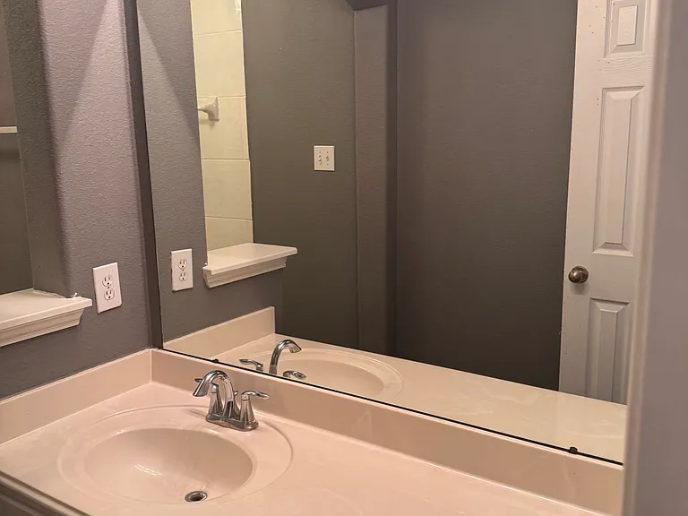 2810 Lockeridge Pines Dr — Photo 23