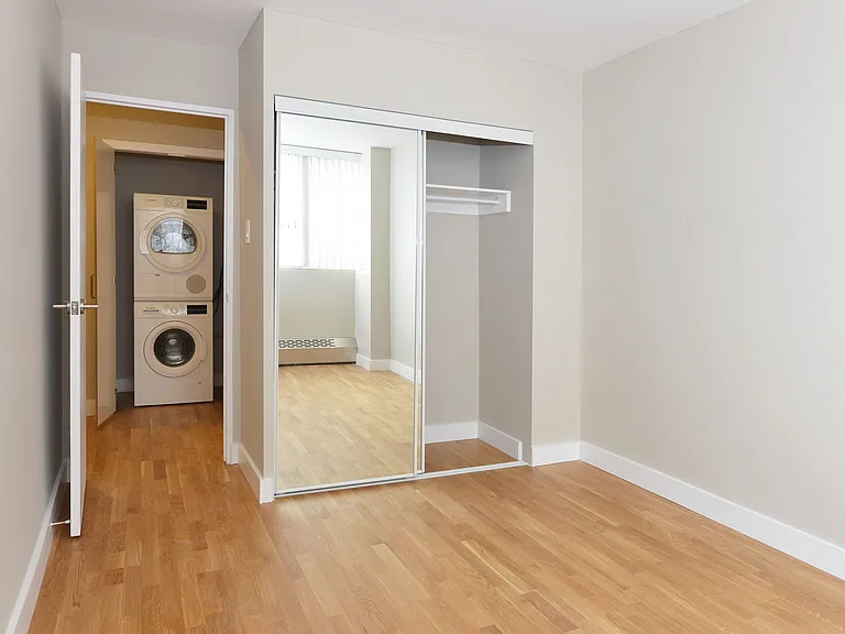 730 Saint Clarens Ave — Photo 31