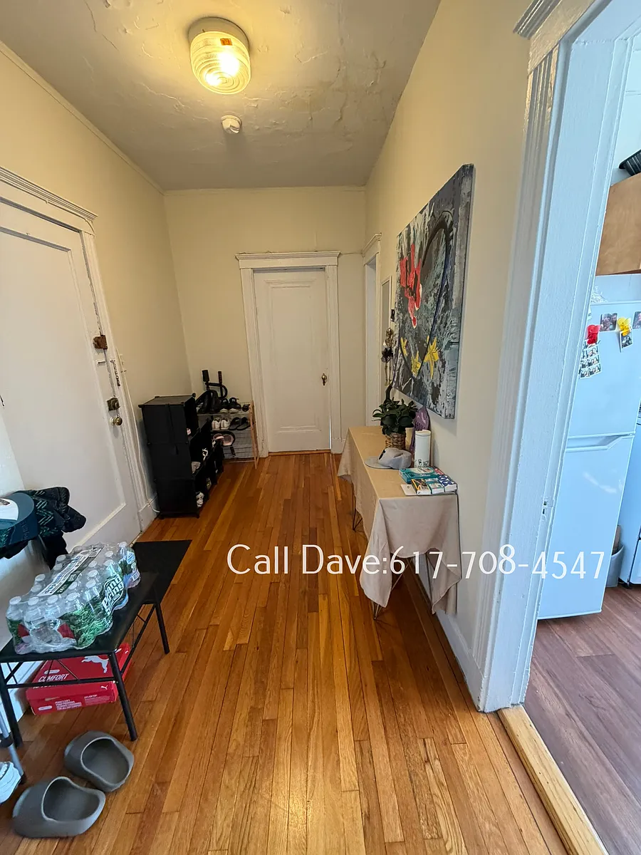 Building Photo - 1820 Commonwealth Ave #10